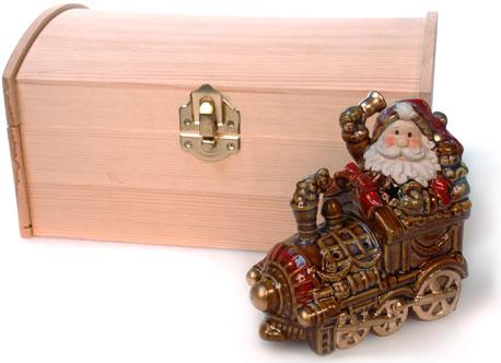 Керамический подсвечник — Дед Мороз на паровозе в деревянной шкатулке
