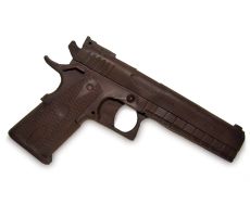 Шоколадный пистолет - подарок для мужчин