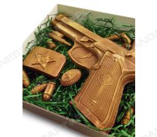 Шоколадный пистолет и патроны
