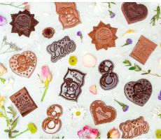 Мини-фигурки из шоколада на 8 Марта