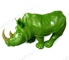 Фигурка носорога из карамели