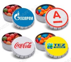 Разнообразные конфетки в баночках с крышками клик-клак с логотипом