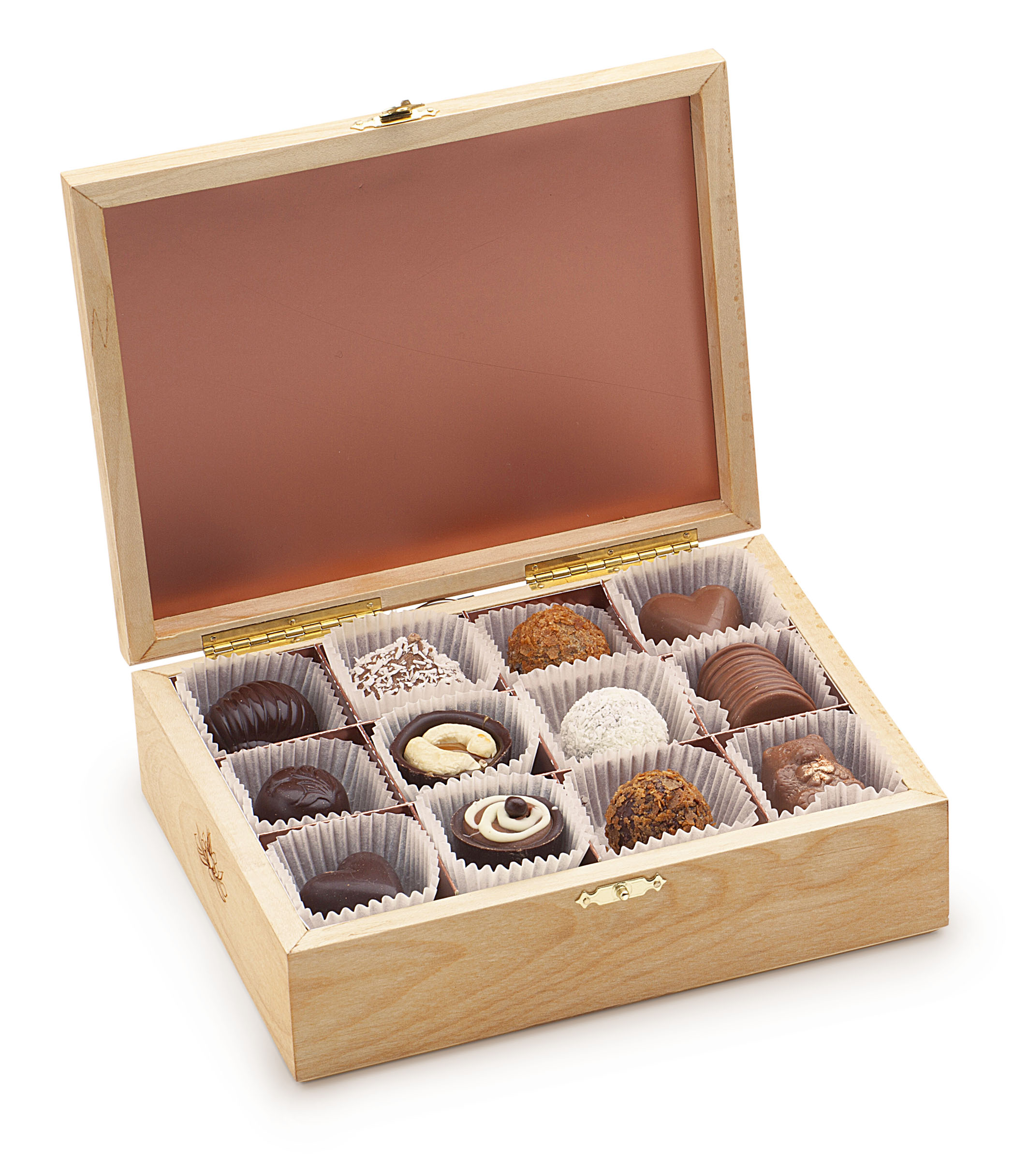 Шоколадные конфеты в деревянных коробочках