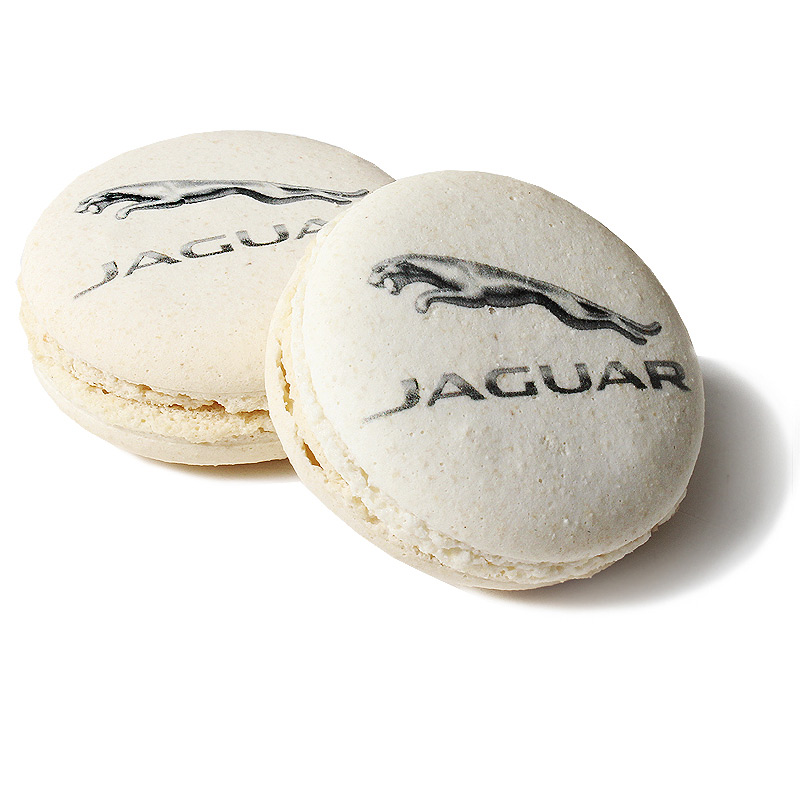 Макарон с логотипом Jaguar
