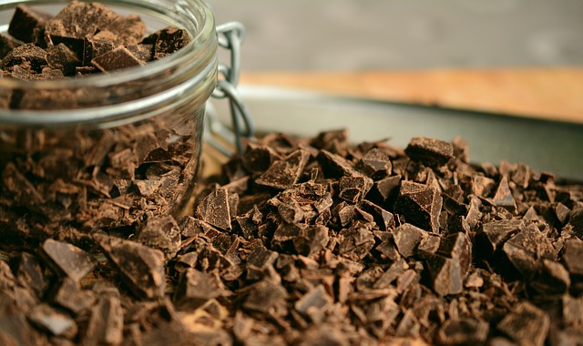 Горький шоколад и кардамон помогают снижать артериальное давление